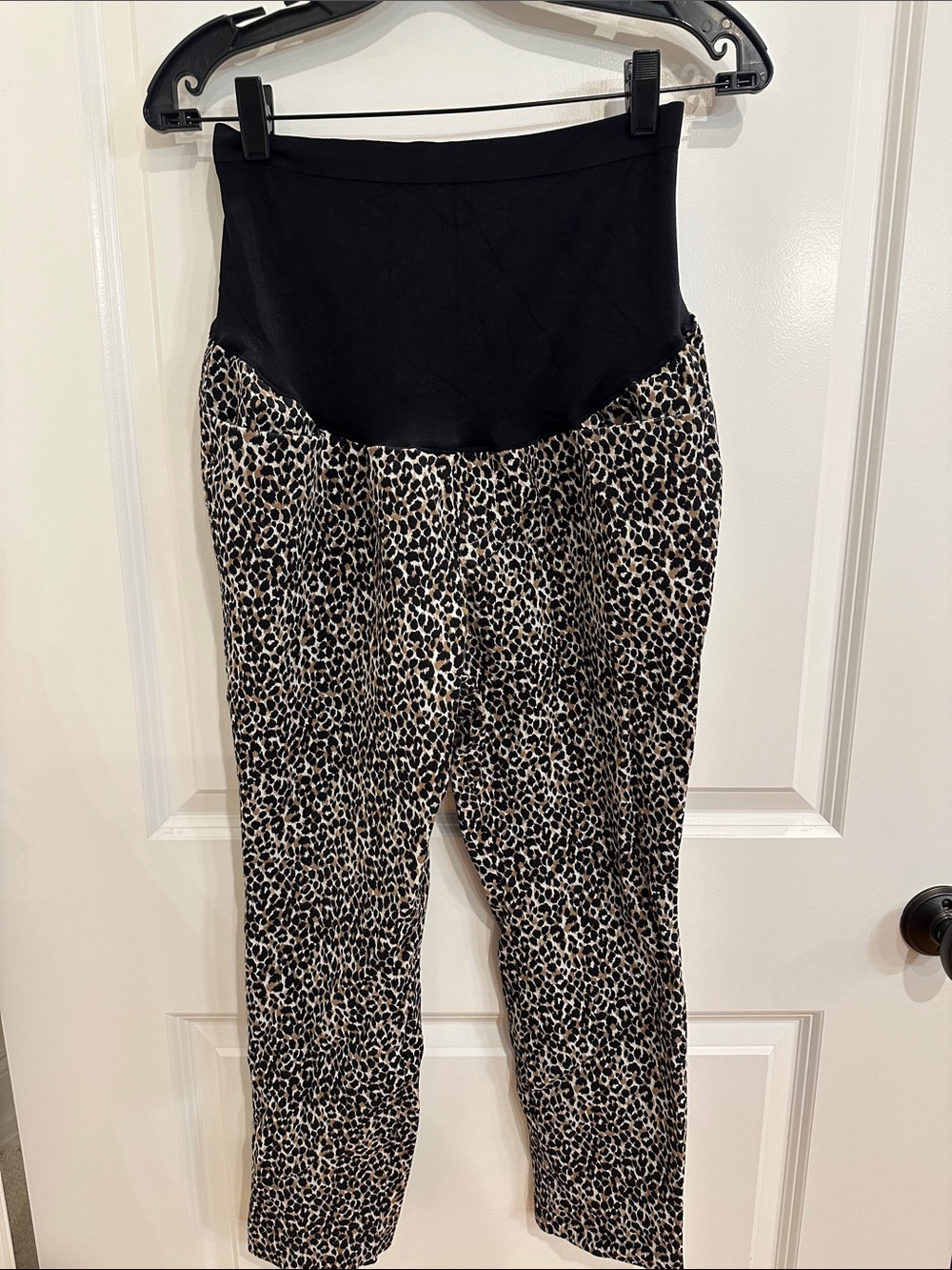 Old Navy Leopard Print Ankle Maternity Pixie Pants with Black Waistband